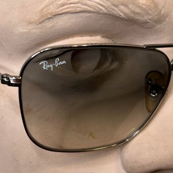 Vintage Ray-Ban Silver Gradient Grey Caravan Square Aviator Sunglasses Unisex - Picture 3 of 6